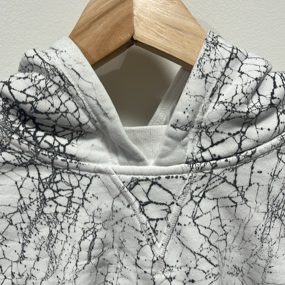 Lululemon All  Yours Cropped Hoodie in Thread Dye White Black - Picture 9 of 11